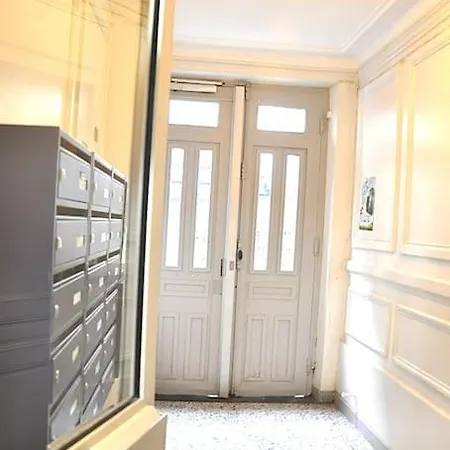 Votre Pied-à-terre Idéal à Montmartre ! Parigi
